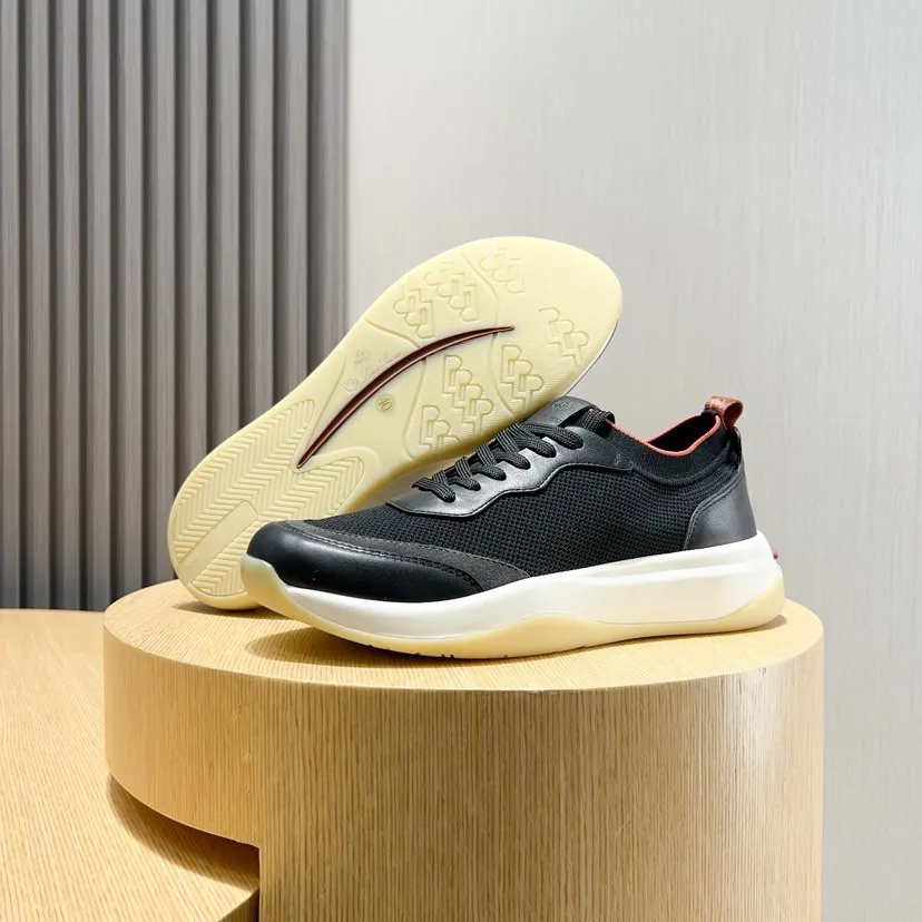 Men's men's shoes 💰P440💰[loro piana] The new moccasin shoes are popular all over the world, and the official website is selling like hotcakes. The upper is made of original fly weave with first-layer cowhide, and is matched with original rubber soles. It is a classic. The complex craftsmanship and meticulous structure make the shoes light and soft, allowing you to walk comfortably and freely. Perfect for summer wear. Yardage: 38-45. (45 is custom-made and cannot be returned or exchanged)